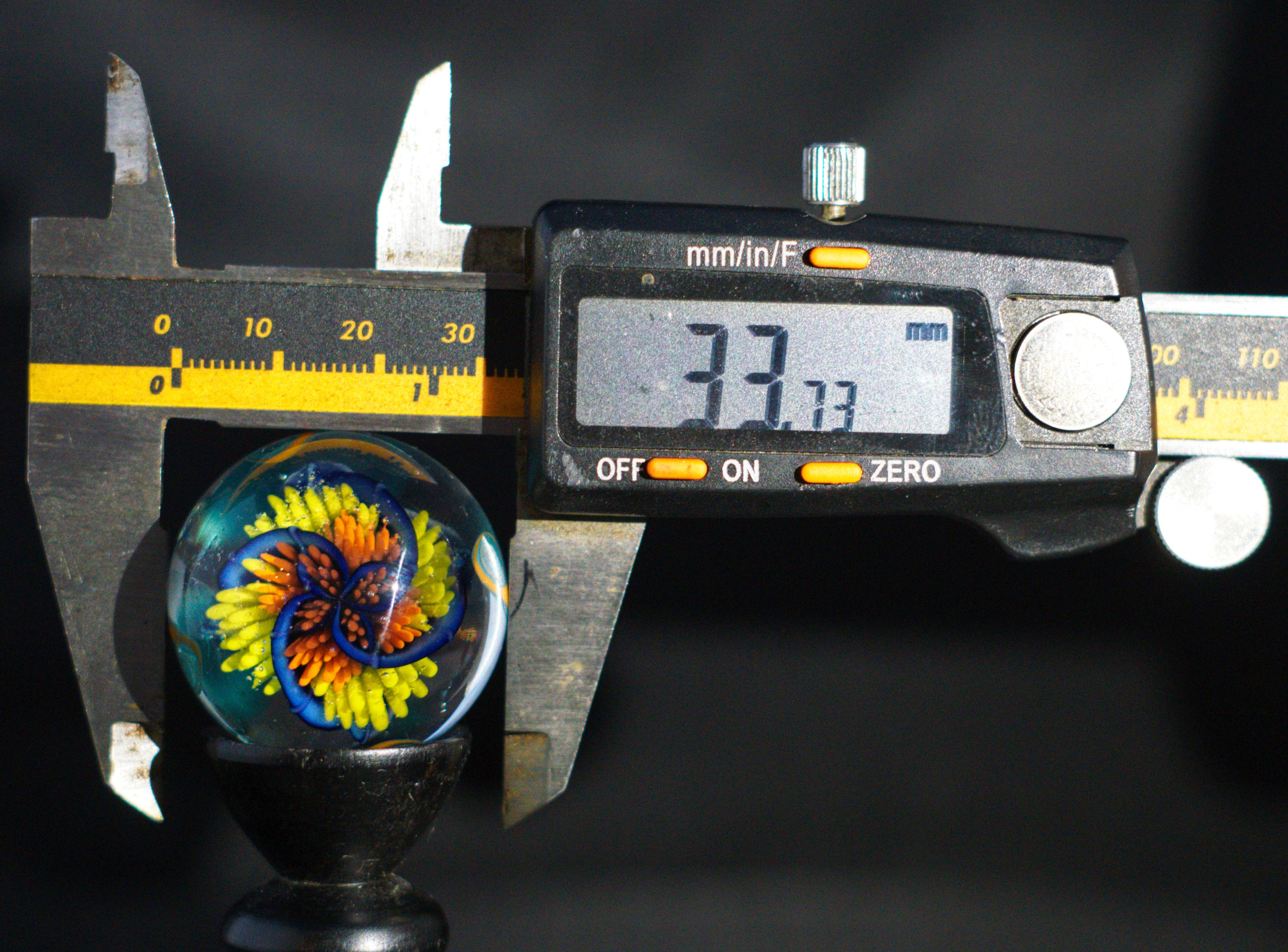 Swirls Over Mosaic Marble 33mm