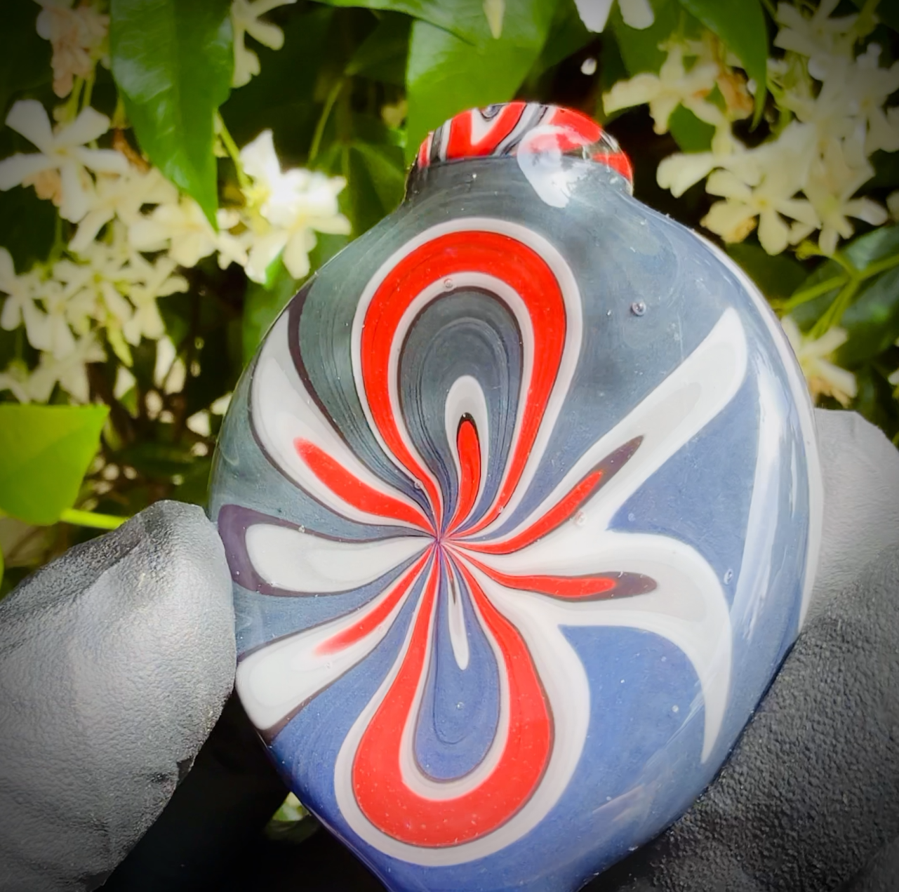 Red, White & Grey Infinity Flat